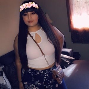 Meet your Posher, Mia